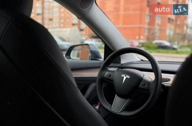 Седан Tesla Model 3 2023 в Киеве