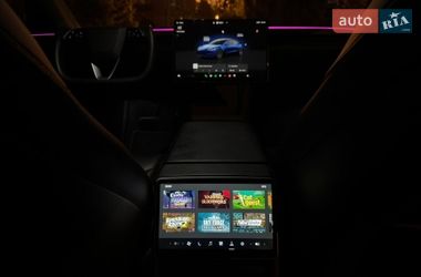 Седан Tesla Model 3 2025 в Киеве