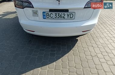 Седан Tesla Model 3 2020 в Львове