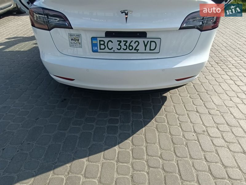 Седан Tesla Model 3 2020 в Львове