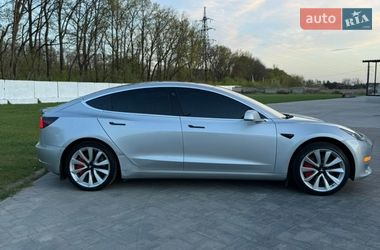 Седан Tesla Model 3 2018 в Луцьку