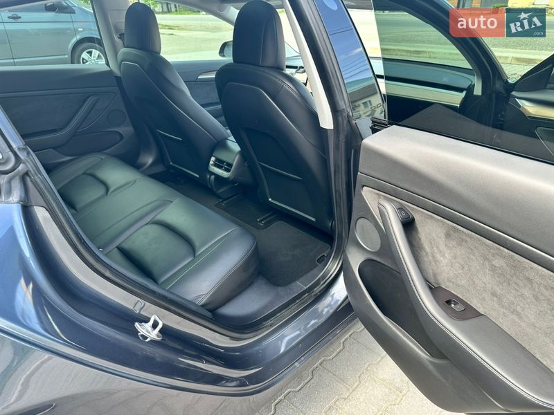 Седан Tesla Model 3 2022 в Виноградове