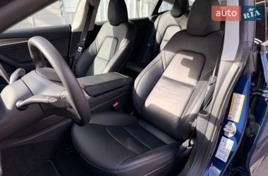 Седан Tesla Model 3 2023 в Киеве