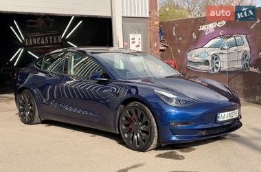 Седан Tesla Model 3 2023 в Киеве