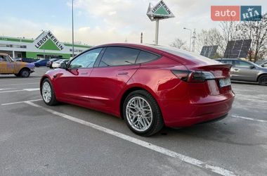 Седан Tesla Model 3 2021 в Киеве