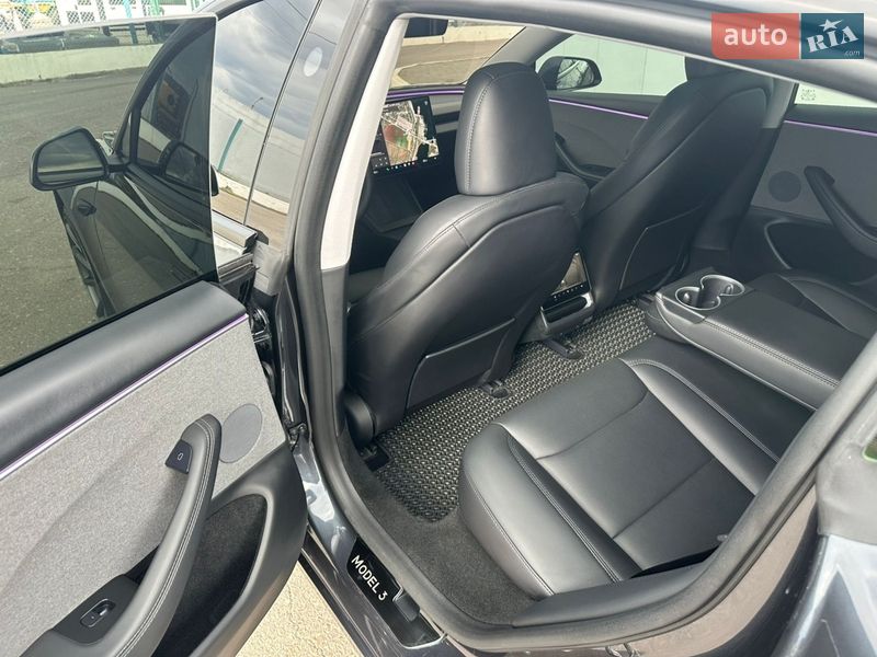Седан Tesla Model 3 2024 в Черноморске