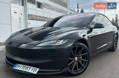 Седан Tesla Model 3 2024 в Черноморске