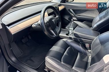Седан Tesla Model 3 2018 в Ужгороді