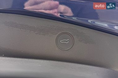 Седан Tesla Model 3 2021 в Киеве