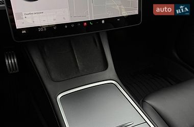 Седан Tesla Model 3 2021 в Киеве
