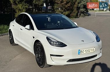 Седан Tesla Model 3 2019 в Тернополе
