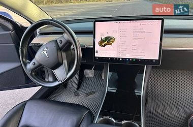 Седан Tesla Model 3 2018 в Вінниці