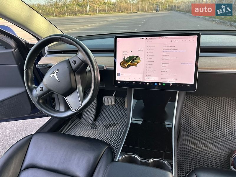 Седан Tesla Model 3 2018 в Вінниці