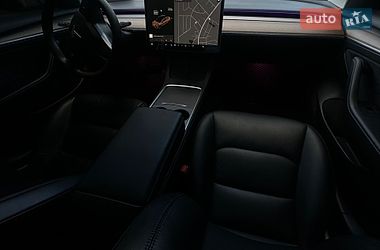 Седан Tesla Model 3 2021 в Киеве
