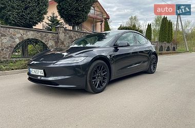 Седан Tesla Model 3 2024 в Нововолинську