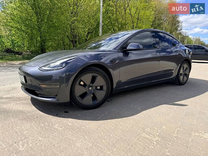 Седан Tesla Model 3 2022 в Львові