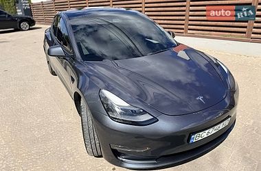Седан Tesla Model 3 2022 в Львові