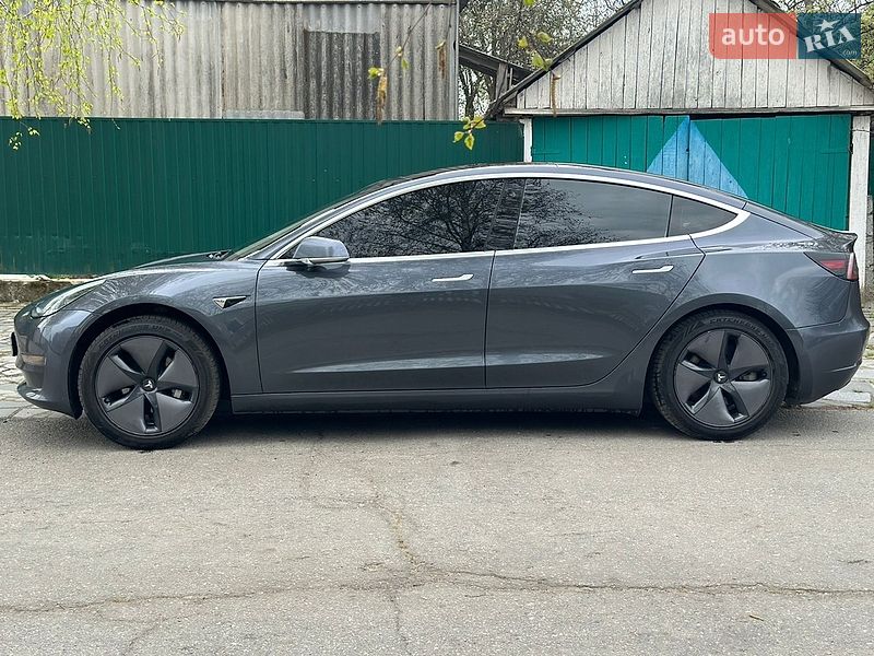 Седан Tesla Model 3 2018 в Житомире
