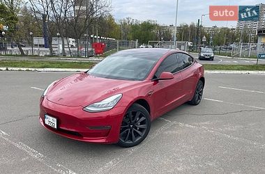 Седан Tesla Model 3 2018 в Києві