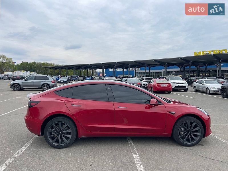 Седан Tesla Model 3 2018 в Києві
