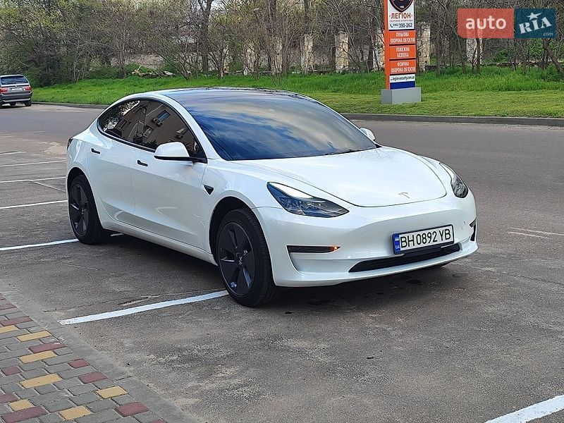 Tesla Model 3 2023