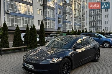 Седан Tesla Model 3 2024 в Ивано-Франковске