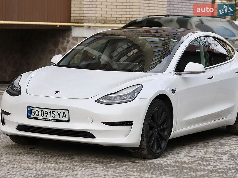 Tesla Model 3 2019