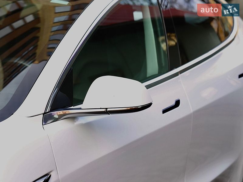 Седан Tesla Model 3 2019 в Тернополе