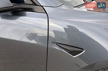 Седан Tesla Model 3 2021 в Киеве