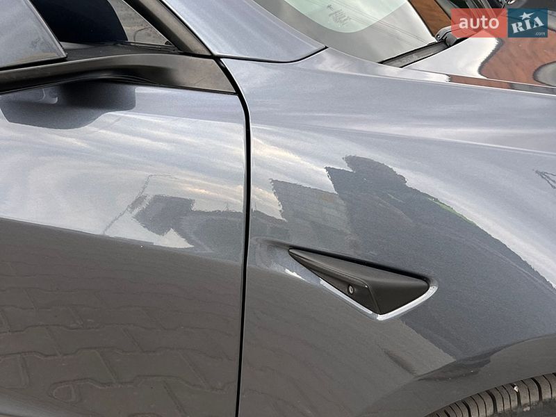 Седан Tesla Model 3 2021 в Киеве