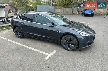 Седан Tesla Model 3 2018 в Вінниці