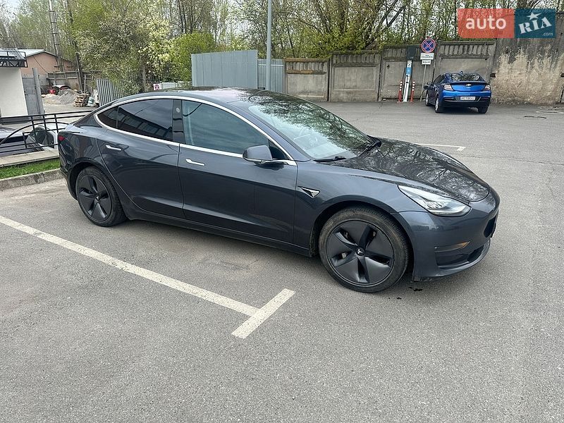 Седан Tesla Model 3 2018 в Вінниці