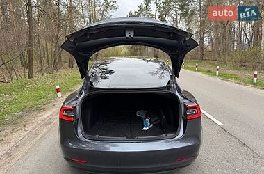 Седан Tesla Model 3 2021 в Василькове