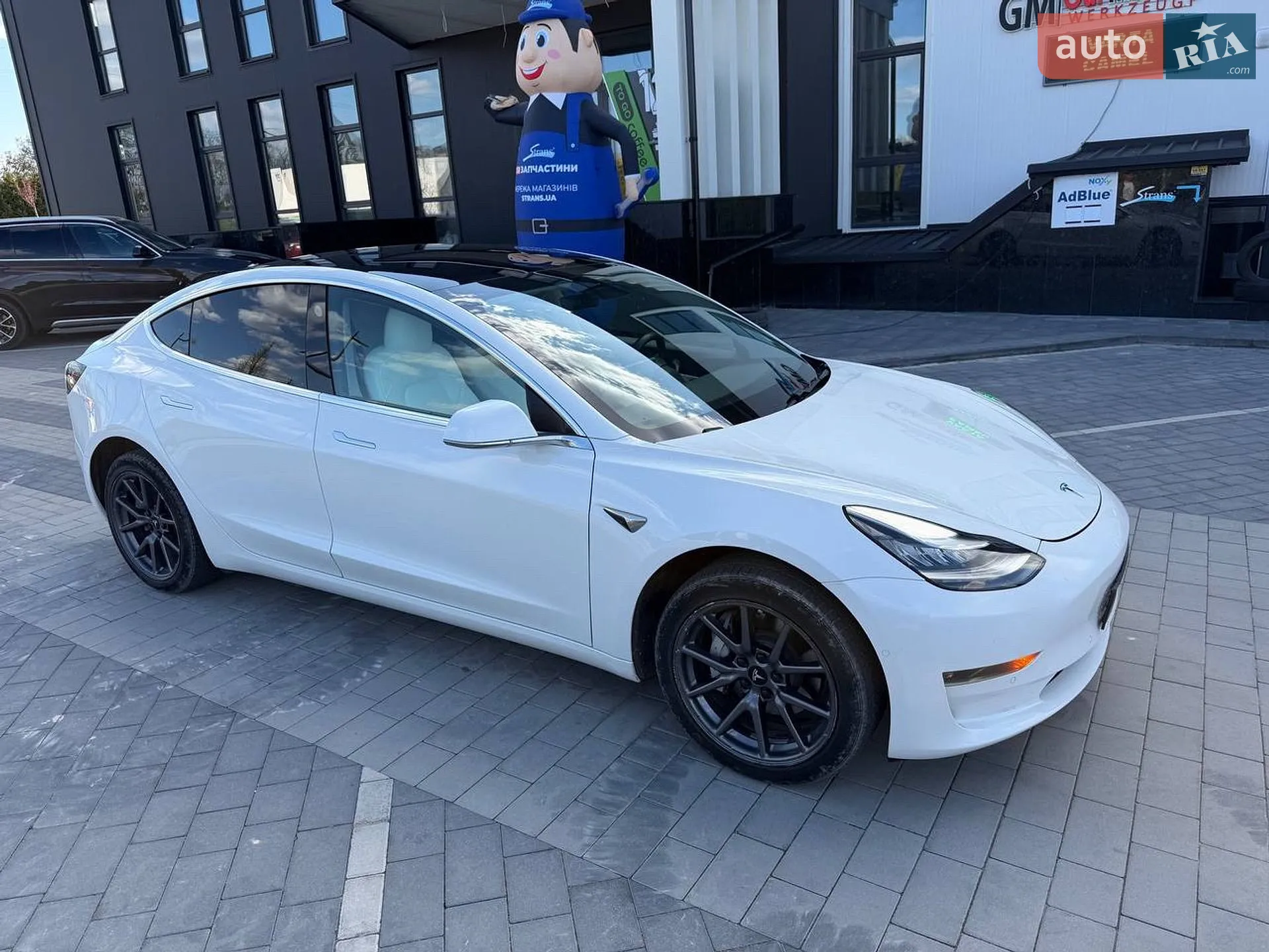 2020 Tesla Model 3 - мініатюра 3