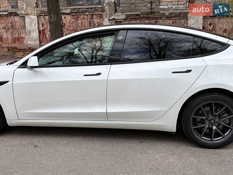 Седан Tesla Model 3 2022 в Харькове