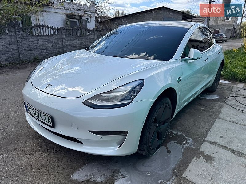 Седан Tesla Model 3 2019 в Днепре