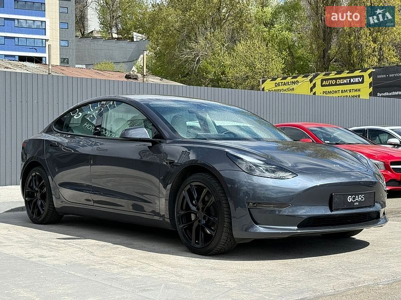 Седан Tesla Model 3 2021 в Києві