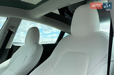 Седан Tesla Model 3 2021 в Києві
