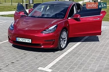 Седан Tesla Model 3 2019 в Львове