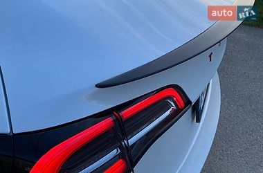 Седан Tesla Model 3 2020 в Ивано-Франковске