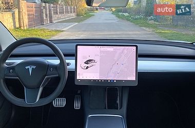 Седан Tesla Model 3 2020 в Ивано-Франковске