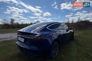 Седан Tesla Model 3 2018 в Каменском
