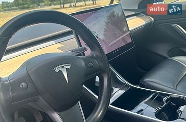 Седан Tesla Model 3 2018 в Каменском