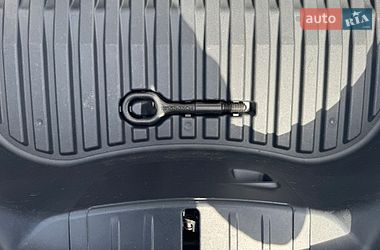 Седан Tesla Model 3 2021 в Львове