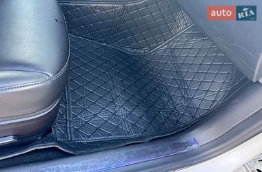 Седан Tesla Model 3 2021 в Львове