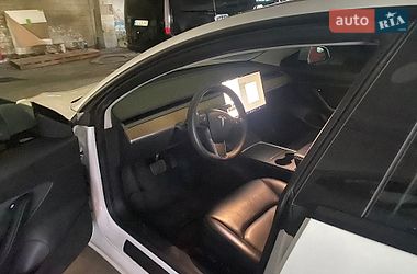 Седан Tesla Model 3 2021 в Луцке