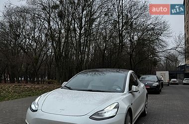 Седан Tesla Model 3 2019 в Луцке