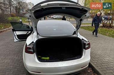 Седан Tesla Model 3 2019 в Луцьку