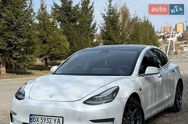 Седан Tesla Model 3 2019 в Києві