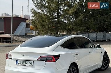 Седан Tesla Model 3 2019 в Киеве